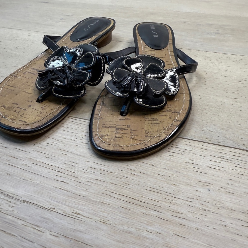 Unisa Black Floral Sandals for Women - Picture 4 of 5